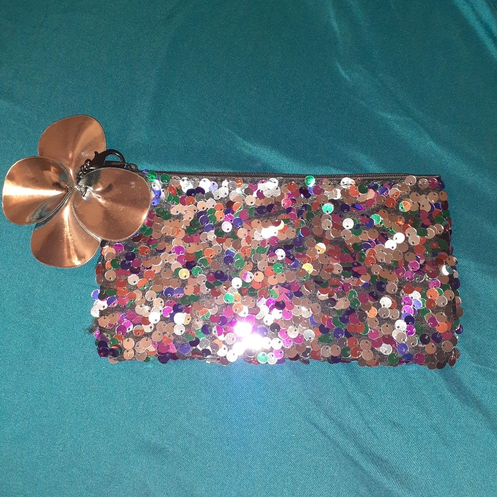 Mac Makeup Bag - image 4